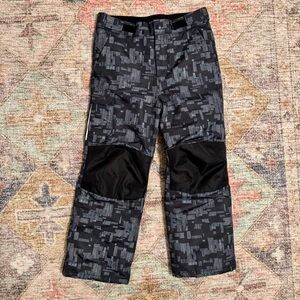 Falls Creek Boys Black and Gray camo Snow pants. 11-12